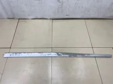 Накладка на порог (наружная) левая Renault Duster