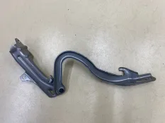 Петля капота правая Suzuki SX4