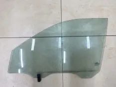 Стекло двери переднее левое Kia Sportage 2 2006