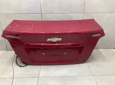 Крышка багажника Chevrolet Aveo T300 F16D4 1.6