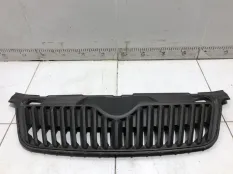 Решетка радиатора Skoda Fabia