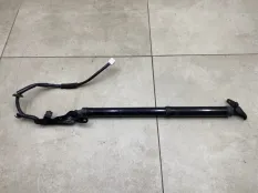Амортизатор крышки багажника правый Toyota RAV4