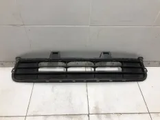 Решетка в бампер центральная Kia Seltos