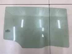 Стекло двери заднее правое Kia Sportage 3 SL