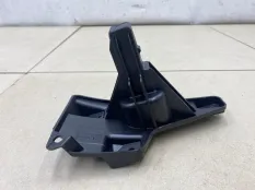 Кронштейн бампера передний правый Geely Atlas 2