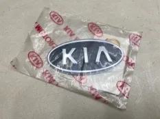 Эмблема на решетку радиатора Kia Carnival 1