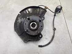 Кулак поворотный передний правый Kia Rio 3 QB