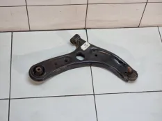 Рычаг подвески нижний передний правый Hyundai
