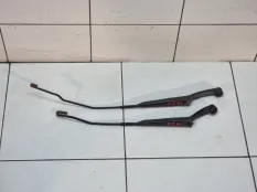 Поводок стеклоочистителя Лада Калина ХЭТЧБЕК 21114