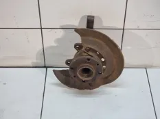 Кулак поворотный передний левый Лада Калина