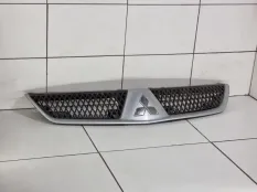 Решетка радиатора Mitsubishi Lancer 9 СЕДАН 4G18