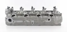 ZK-32001 головка блока цилиндров MITSUBISHI 4D56/T (седло 3.30mm) (MD185922) Autowelt арт. ZK-32001