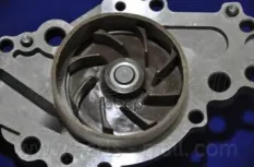 Помпа водяная CHRYSLER 300 C PMC 4663732 4663732AC Parts-Mall арт. phy-001