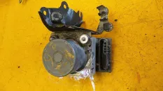 Блок ABS (насос) Toyota Auris E15