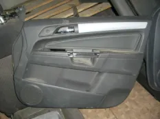 Обшивка двери передней правой Opel Zafira B 2007