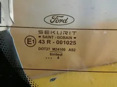 Стекло заднее Ford Focus
