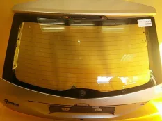 Стекло заднее Ford Focus