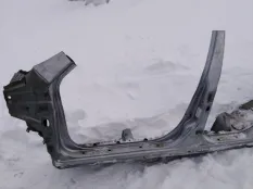 Порог со стойкой левый Nissan Primera P12E 2003