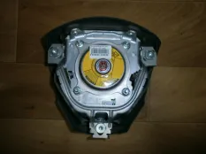 Подушка безопасности в рулевое колесо Toyota