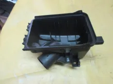 Корпус воздушного фильтра Toyota Corolla E15