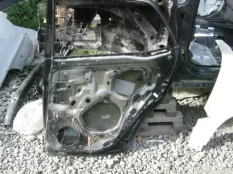 Дверь задняя правая Toyota Auris E15