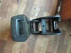 Подлокотник Skoda Yeti