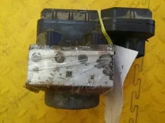 Блок ABS (насос) Toyota Corolla E15