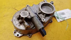 Крышка двигателя Volkswagen Passat B6