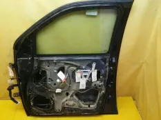 Дверь передняя правая Nissan Navara D40 2007