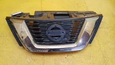Решетка радиатора Nissan X-trail T32