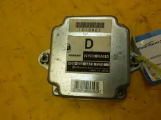 Блок электронный Nissan Navara D40 2010