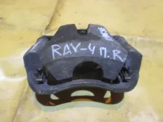 Суппорт передний Toyota Rav4 40 2013