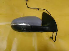 Зеркало правое Volkswagen Golf