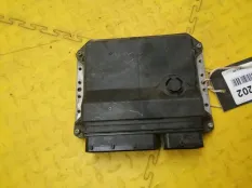 Блок управления двигателем Toyota Auris E15