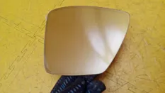 Зеркальный элемент правый Skoda Karoq