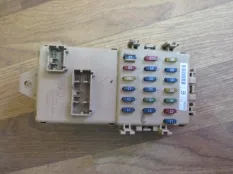 Блок предохранителей Subaru Legacy B12