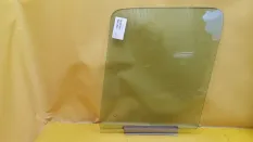 Стекло двери передней правой Mercedes-Benz