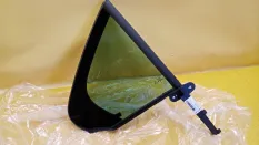 Стекло двери задней правой (форточка) Volkswagen