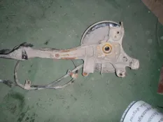 Кулак поворотный задний правый Subaru Legacy B12
