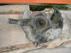 Кулак поворотный передний левый Honda Civic