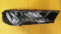 Фара правая Audi Q7 4M