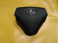 Подушка безопасности в рулевое колесо (крышка)