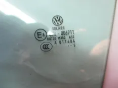 Стекло двери передней левой Volkswagen Passat B6