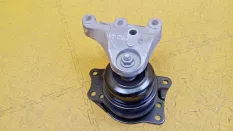 Опора двигателя Volkswagen Polo