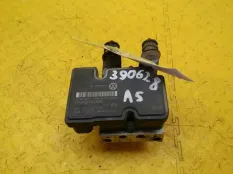 Блок ABS (насос) Skoda Octavia A5