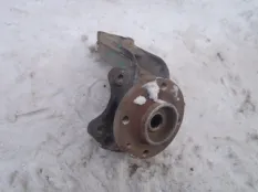 Кулак поворотный передний левый Peugeot 207 2010