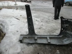 Порог со стойкой левый Mitsubishi Colt Z3 2006