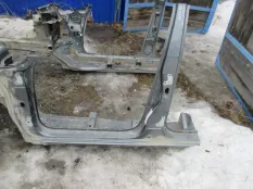 Порог со стойкой левый Mitsubishi Colt Z3 2006