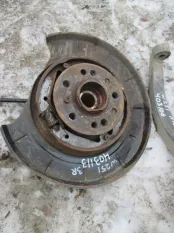 Кулак поворотный задний правый Mercedes-Benz