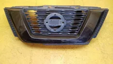 Решетка радиатора Nissan X-trail T32